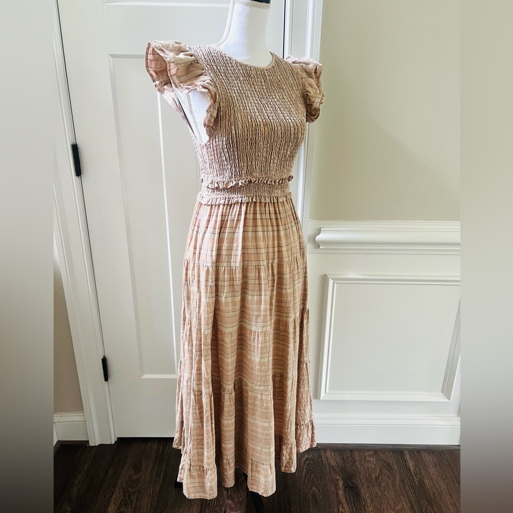 Storia Boutique Striped Capped Sleeves Midi Dress - Picture 5 of 11